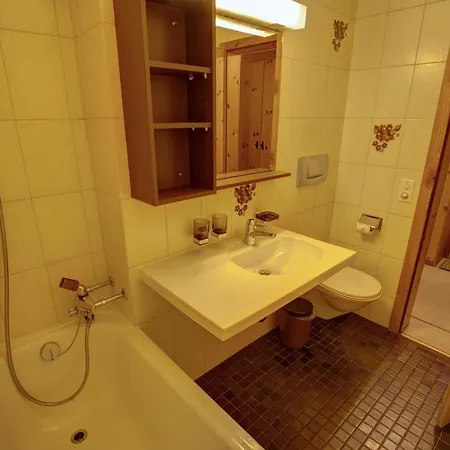 Chesa Munteratsch 2-zimmerwohnung 105 Typ E Apartment *