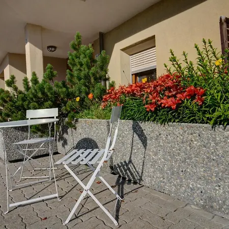 Chesa Munteratsch 2-zimmerwohnung 105 Typ E 아파트
